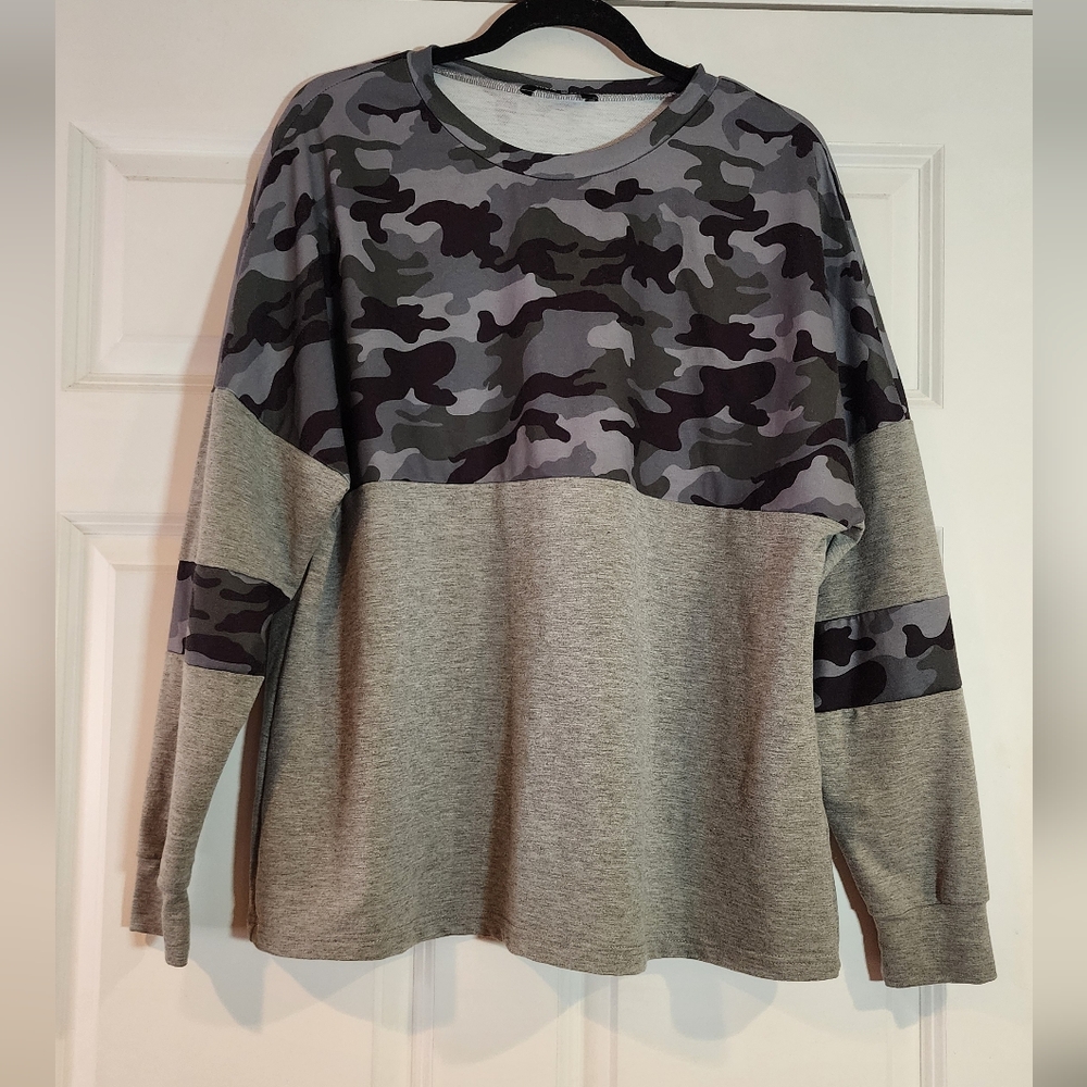 Shein Camo Print Gray Long Sleeve Light Sweatshirt M